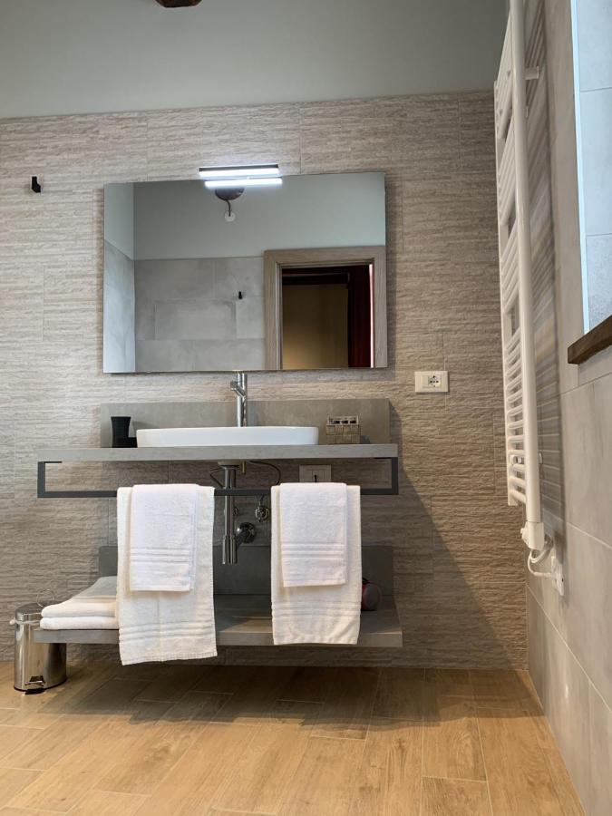 Otto Agriturismo Ottobiano Eksteriør billede